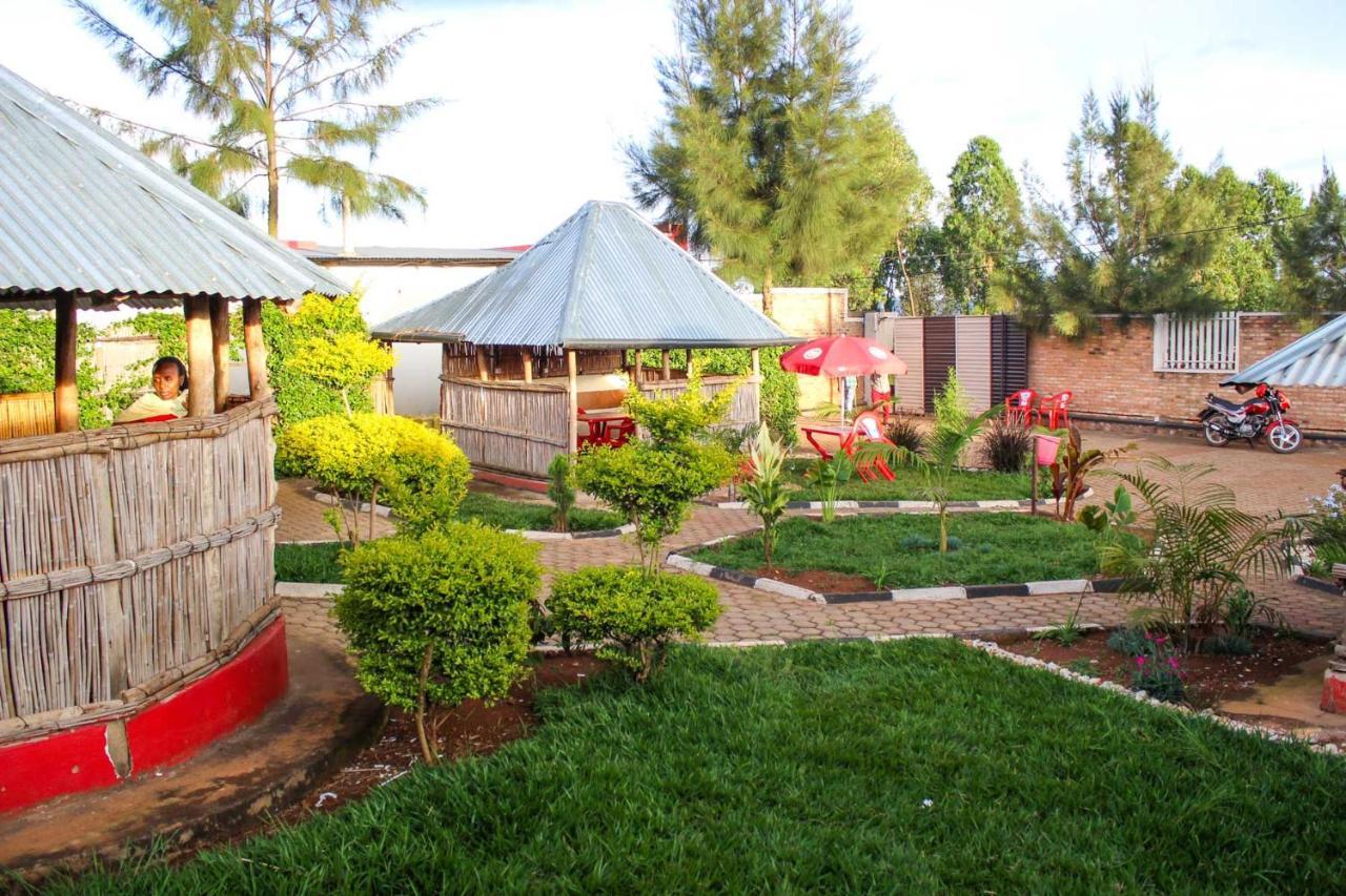 Akagera Neighbors Bed and Breakfast Kabarondo Buitenkant foto