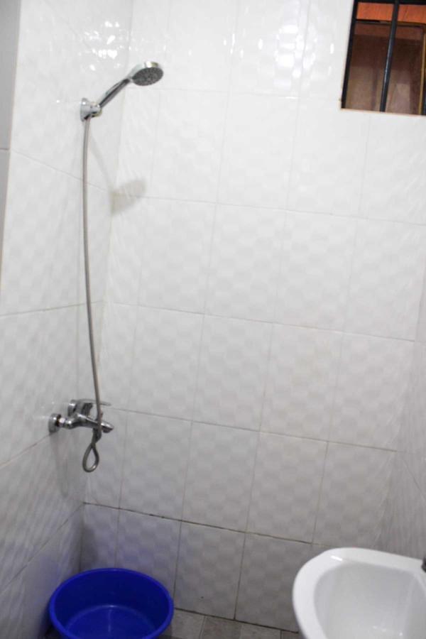Akagera Neighbors Bed and Breakfast Kabarondo Buitenkant foto